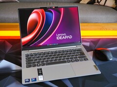 OLED und Core Ultra 7: Lenovo IdeaPad Slim 5 14IMH9 (Bild: Florian Glaser).