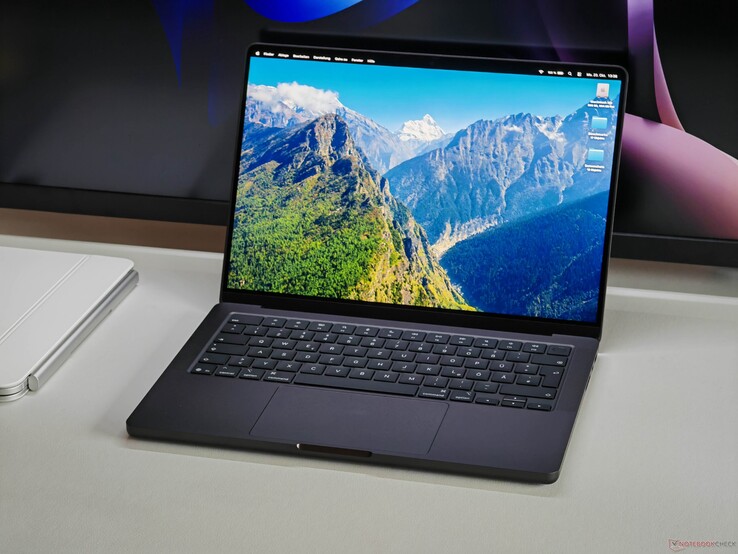 MacBook Pros mit Mini-LED-Displays sollen parallel zum kommenden OLED-MacBook-Pro beziehungsweise MacBook Ultra weiter angeboten werden.