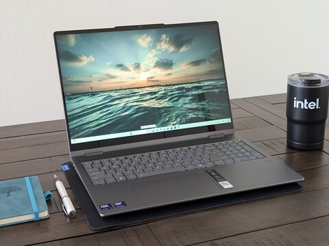 Lenovo Yoga 7 2-in-1 16ILL10 Test: Kleine Updates an den richtigen Stellen