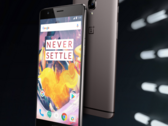Das OnePlus 3T kommt ab 439 Euro in den Farben Gunmetal und Soft Gold.