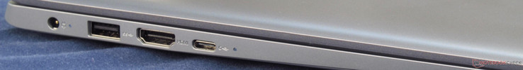links: Netzanschluss, USB 3.0, HDMI 1.4, USB 3.1 (Gen 1) Typ-C