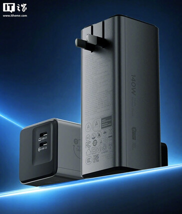 Die Powerbank mit einer Kapazität von 10.200 dient zudem als 140-W-Ladegerät für Laptops oder Smartphones.
