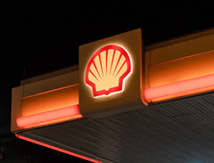 Anstatt Klimaneutralität zu fördern, produziert Shell in den nächsten 30 Jahren Rohstoffe für Einweg-Plastik (Bild: Keming Tan/Unspalsh)