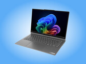 Das ThinkBook Plus G7 Auto Twist kommt in der Farbversion "Luna Grey"