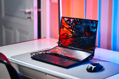 Mit zwei Bildschirmen und jeder Menge AMD und NVIDIA Power, das ROG Zephyrus Duo 16