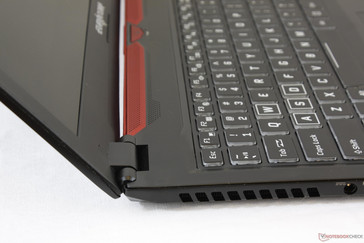 Die Gelenke öffnen bis zu einem Winkel von ~130 Grad.