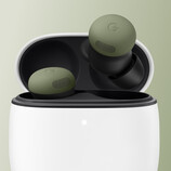 Die neuen Pixel Buds Pro 2 passen farblich zum Pixel 11
