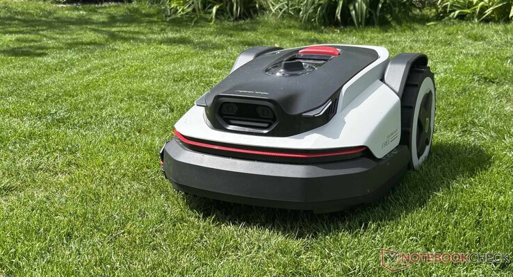 Roborock RockNeo Q105 bei der Arbeit