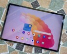 Das Samsung Galaxy Tab S10 FE+ ist laut unseres Tests ein großes Tablet mit 5G und langen Akkulaufzeiten (Bildquelle: Marcus Herbrich)