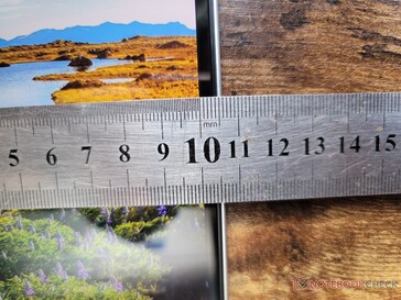 Sehr schmale Bildschirmränder