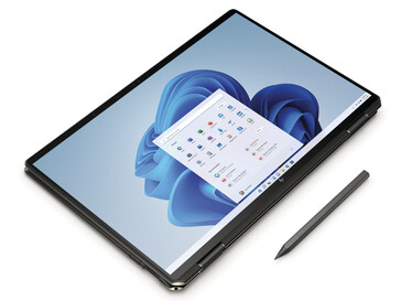 Das Spectre x360 16 als Tablet (Bild: HP)