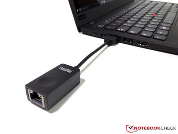 ThinkPad Ethernet Extension Adapter Gen 2 (hier an einem X1 Carbon 2018)