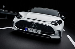 Das neue Mercedes-AMG GT 4-Türer Coupe nutzt als erstes Serien-EV drei revolutionäre Axial-Fluss-Motoren für eine Spitzenleistung von bis zu 1.169 PS.
