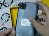 Die Rückseite des Realme C11 sieht hübsch aus, die Performance des MediaTek Helio G35 ist aber enttäuschend. (Bild: @realfans10, TikTok)