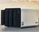 Das TerraMaster F4-425 Pro setzt auf ein hochwertiges Aluminium-Gehäuse.