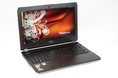 Tuxedo: Linux Gaming-Notebook hinkt bei Performance Windows hinterher