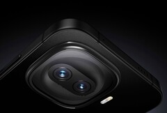 Das iQOO 15R packt zwei Kameras in ein quadratisches Kameramodul.