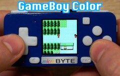 Der microByte ist sogar noch kleiner als der berüchtigte Game Boy Micro. (Bild: Byte-Mix Labs)