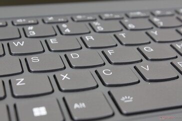 Das Tastenfeedback ist überraschend taktil und angenehm, dafür jedoch auch etwas lauter.