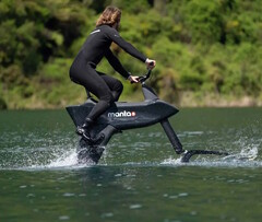 Manta5 Hydrofoiler SL3: Wasserfahrrad mit hoher Geschwindigkeit