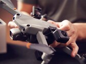 Die Insta360 Sphere kann an eine DJI Mavic Air 2S montiert werden, um 360-Grad-Aufnahmen zu machen. (Bild: Insta360)
