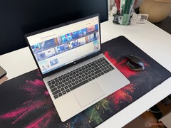 HP 255 G10 mit 7120U im Test: Kleines Budget, wenig Leistung