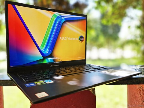 Asus VivoBook 14x OLED K3405 im Test