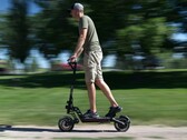 E-Scooter: Deutscher Verkehrsgerichtstag empfiehlt Beibehaltung der Alkohol-Grenzwerte, Fahrverbot statt Führerscheinentzug.