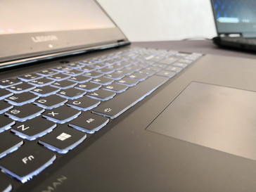 Die Tastatur des Y530 ist der des Vorgängermodells Y520 sehr ähnlich