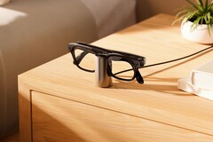 Die Ladestation für die Meta-Brille eignet sich hervorragend als Ladegerät für den Schreibtisch oder den Nachttisch.