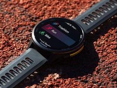 Die Forerunner 970 ist eine von mehreren Smartwatches, die für ein neues Beta-Update mit zahlreichen Funktionen in Frage kommen.