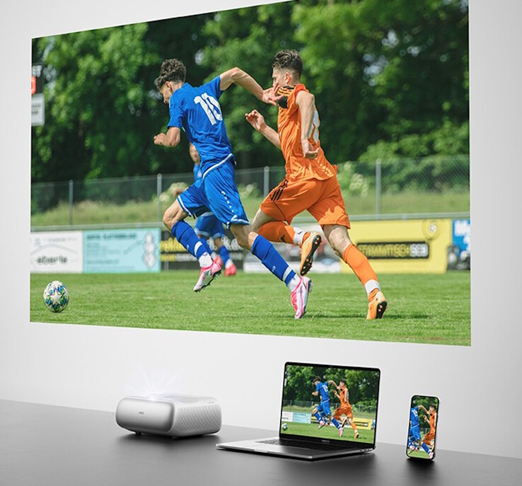 Nötig ist nur ein geringer Abstand zur Leinwand (Bildquelle: JMGO)