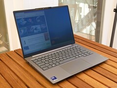 Core Ultra 7, 32 GB RAM, 1-TB-SSD: Lenovo ThinkBook 14 G9 IPL.