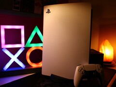 Sony brachte die ursprüngliche PS5 Spielkonsole im November 2020 zum Preis von 499 Euro auf den Markt.