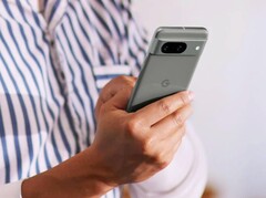 Das Google Pixel 8 gibts derzeit in drei Farben zum Bestpreis. (Bild: Google)