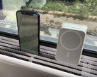 Erst nach einer Kühlung der Geräte per Klimaanlage ließ sich das iPhone 12 Mini mit der Magsafe-Batterie laden. (Foto: Andreas Sebayang/Privat)