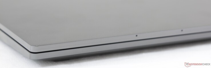 Vorne: Keine Anschlüsse