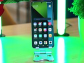Das Xiaomi Redmi Note 13 Pro 5G bietet im Deal für 250 Euro viel Smartphone für wenig Geld (Bild: Florian Schmitt)