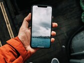 Das Apple iPhone 14 soll die Notch zwar beibehalten, dafür aber eine bessere Frontkamera erhalten. (Bild: Kayra Sercan)