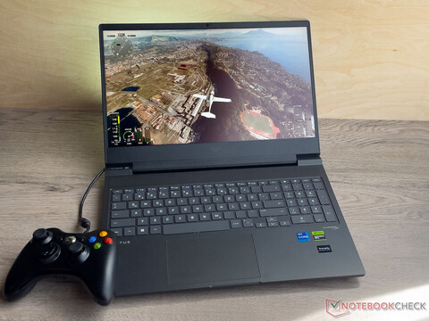 HP Victus 16 (2024) Laptop im Test: RTX-4060-Power gepaart mit langen Laufzeiten