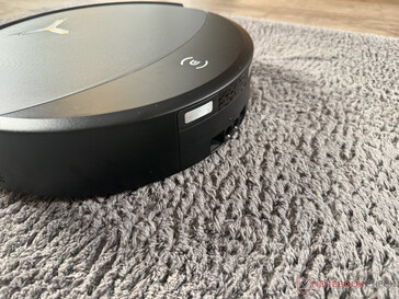 Ecovacs Deebot T90 Pro Omni bei der Teppichreinigung...