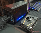 Mit der GTX 1070 Gaming Box hat Aorus eine kompakte Thunderbolt 3-eGPU-Lösung mit integrierter GTX 1070 vorgestellt.