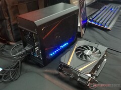 Mit der GTX 1070 Gaming Box hat Aorus eine kompakte Thunderbolt 3-eGPU-Lösung mit integrierter GTX 1070 vorgestellt.