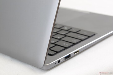 Der erste Eindruck ist dank der einheitlichen, glatten Metalltexturen sehr gut