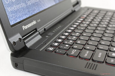 Es ist auch ein billigeres Display mit 768p-Auflösung erhältlich. Alle Konfigurationen sind matt