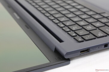 Displaydeckel lässt sich um volle 180 Grad öffnen