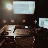 Bleibt der Platz vor dem Produzentenpult wegen KI künftig leer? (Bildquelle: Pexels/Los Muertos Crew)