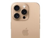 Nach vielen offenbar im Detail falschen Leaks und Bildern soll nun der finale Gold Titanium Farbton von iPhone 16 Pro und iPhone 16 Pro Max zu sehen sein. (Bildquelle: @theapplehub)