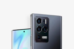 Das ZTE Axon 30 Ultra bietet eine Flaggschiff-Ausstattung zum Mittelklasse-Preis. (Bild: ZTE)