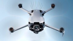 Auch der Inhalt der DJI Mini 5 Pro Fly More Combos wurde mittlerweile in offiziellen Bildern geleakt. (Bildquelle: @quadro-news, editiert)